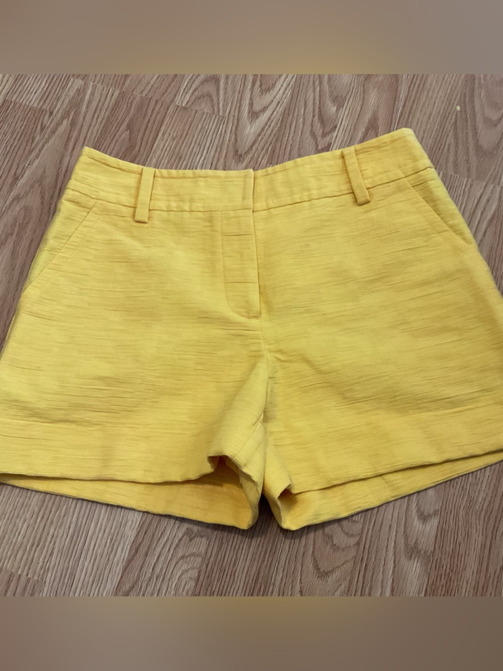 TRINA TURK Yellow Women’s Dress Shorts 32”x4”